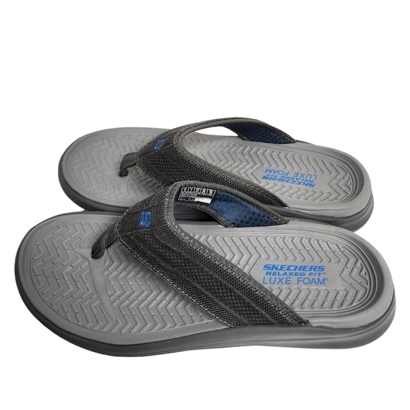 SKECHERS RELAXED FIT LUXE FOAM  THONG SANDAL - Picture 4 of 9